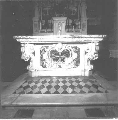 altare maggiore - ambito apuoversiliese (sec. XVII)