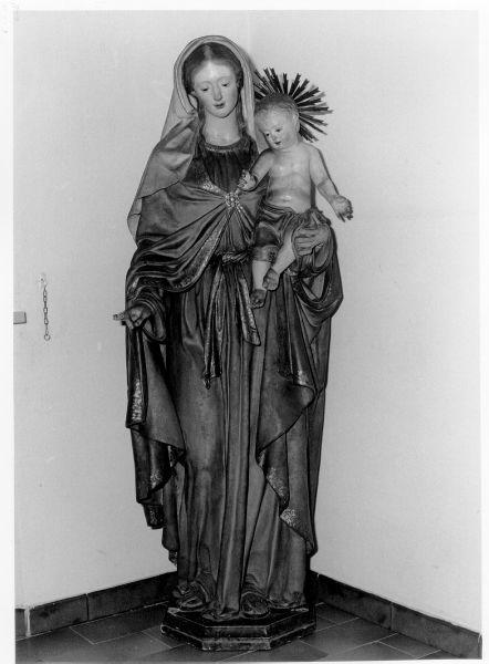 MADONNA CON BAMBINO (statua) - bottega italiana (seconda metà sec. XIX)