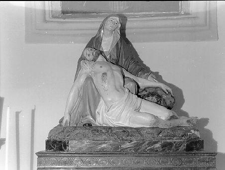 pietà (statua) - ambito italiano (prima metà sec. XX)