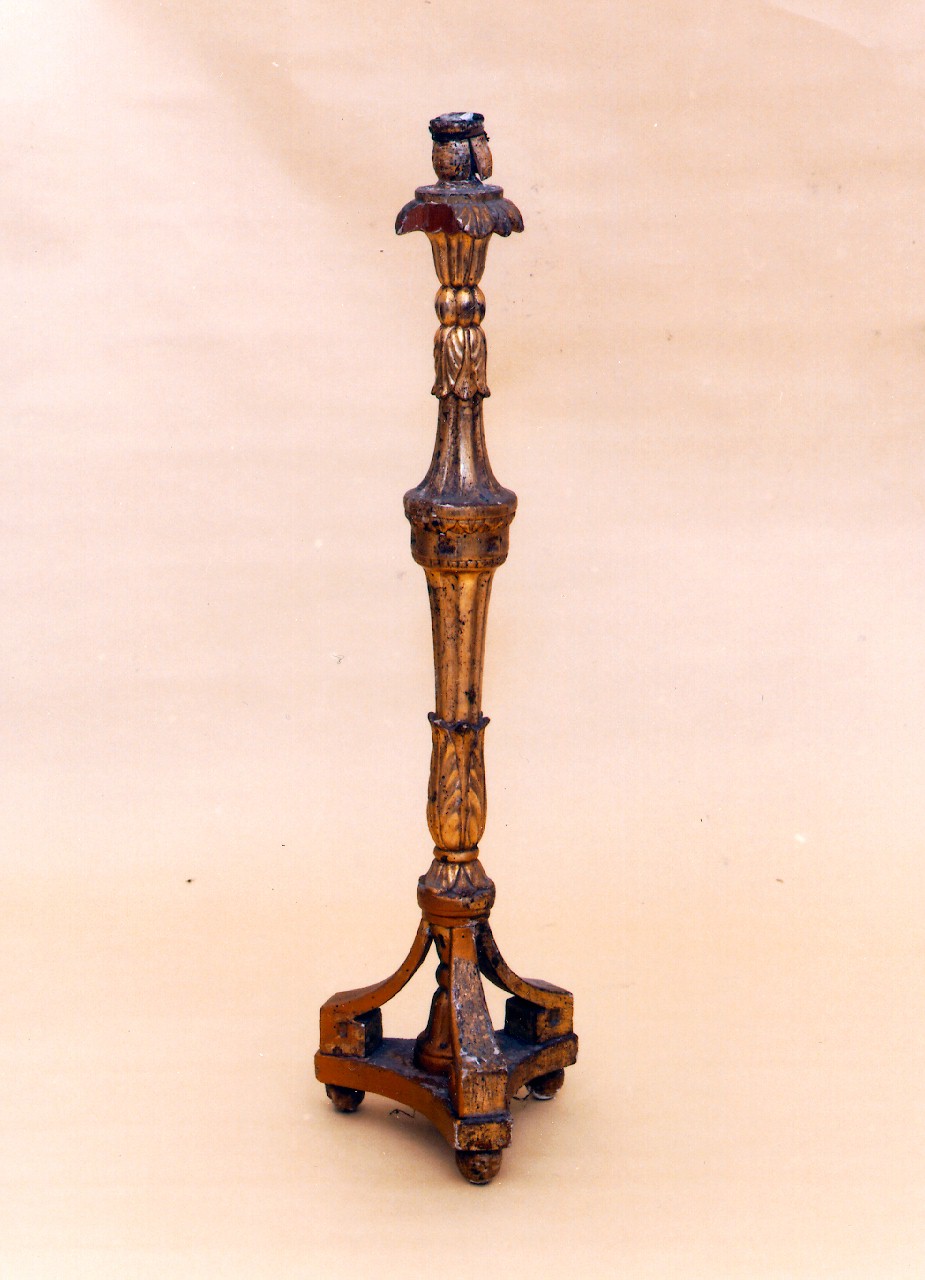 candelabro d'altare, serie - produzione siciliana (primo quarto sec. XIX)