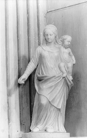 MADONNA CON BAMBINO (statua) - ambito apuoversiliese (sec. XVIII)