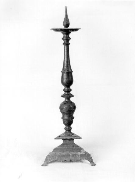 candeliere d'altare, serie - bottega italiana (seconda metà sec. XVIII)