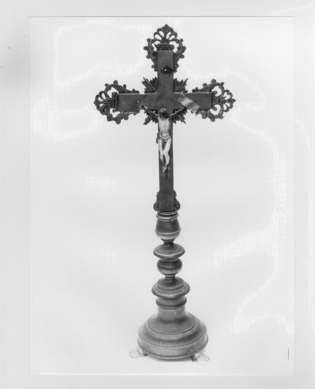croce d'altare - produzione italiana (fine/inizio secc. XIX/ XX)