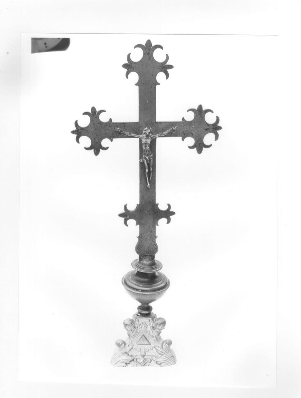 croce d'altare - ambito lunigianese (fine/inizio secc. XVIII/ XIX)