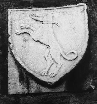 stemma gentilizio (rilievo) - ambito italiano (sec. XV)
