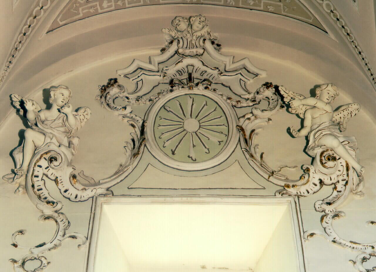 angeli e cherubini tra motivi decorativi fitomorfi (rilievo) - ambito siciliano (Seconda metà sec. XVIII)