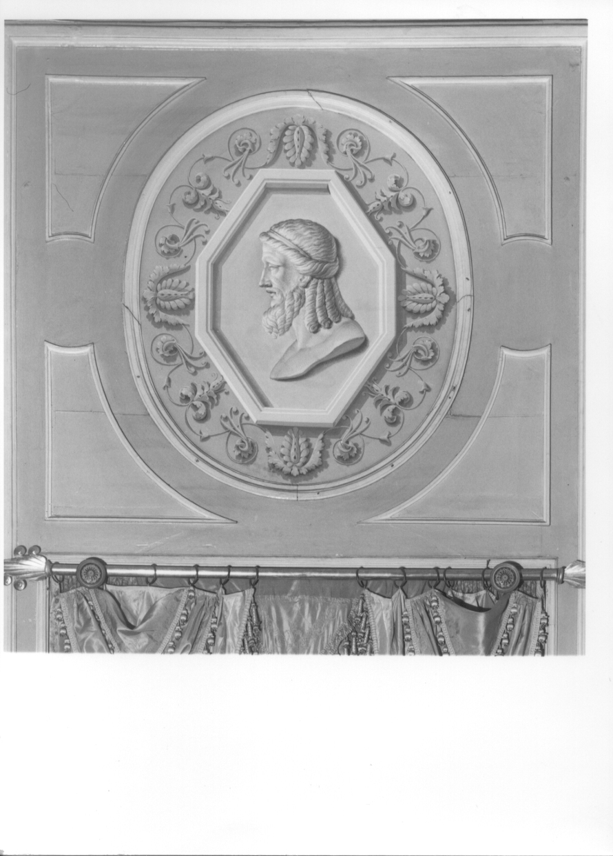 motivo decorativo a finta cornice con busto maschile (sovrapporta, elemento d'insieme) - ambito piemontese (secondo quarto sec. XIX)