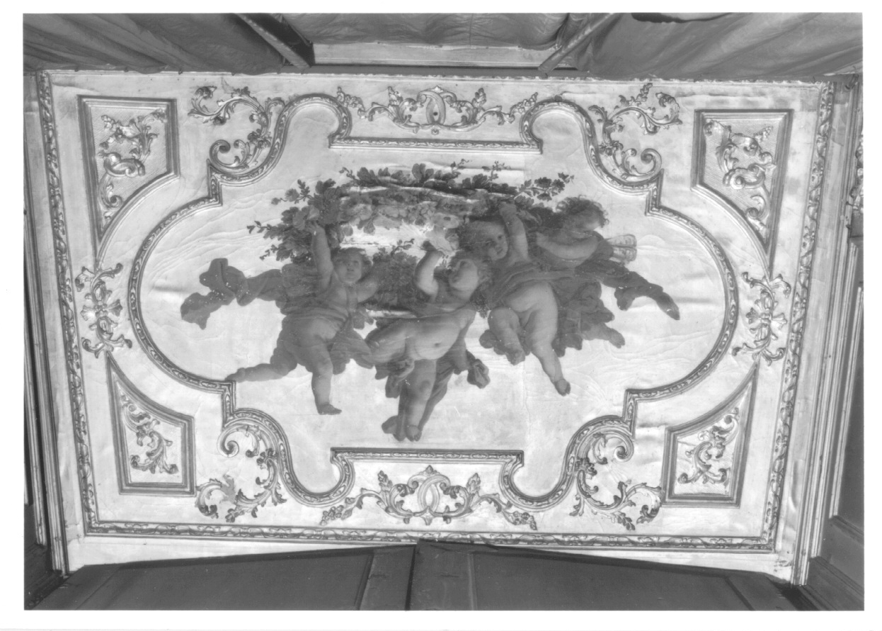putti reggighirlanda (pannello, opera isolata) di Crosato Giovanni Battista - ambito piemontese (secondo quarto sec. XVIII)