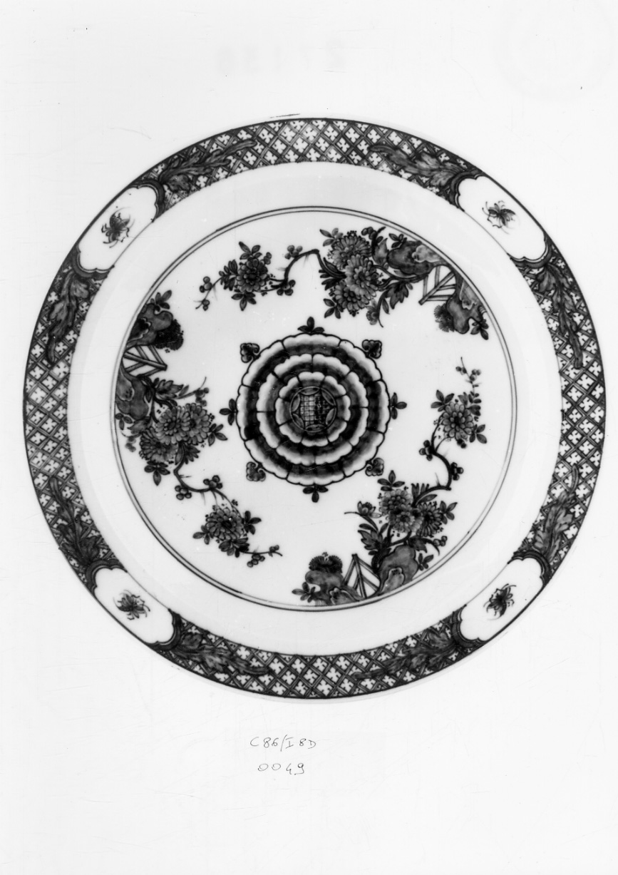 motivo decorativo vegetale con crisantemi e insetti (piatto da coltello, serie) di Manifattura di Meissen (secondo quarto sec. XVIII)