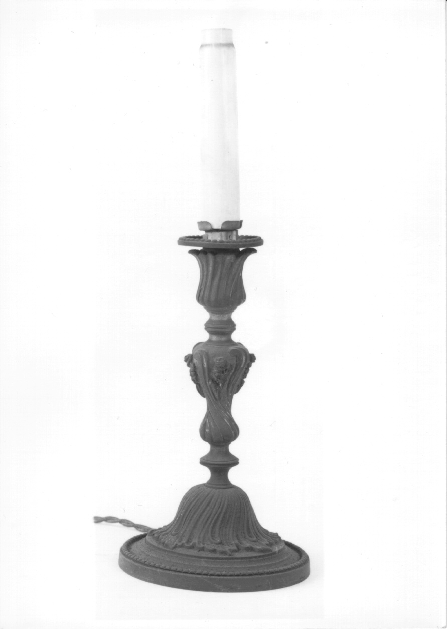 candeliere, opera isolata - produzione italiana (inizio sec. XX)