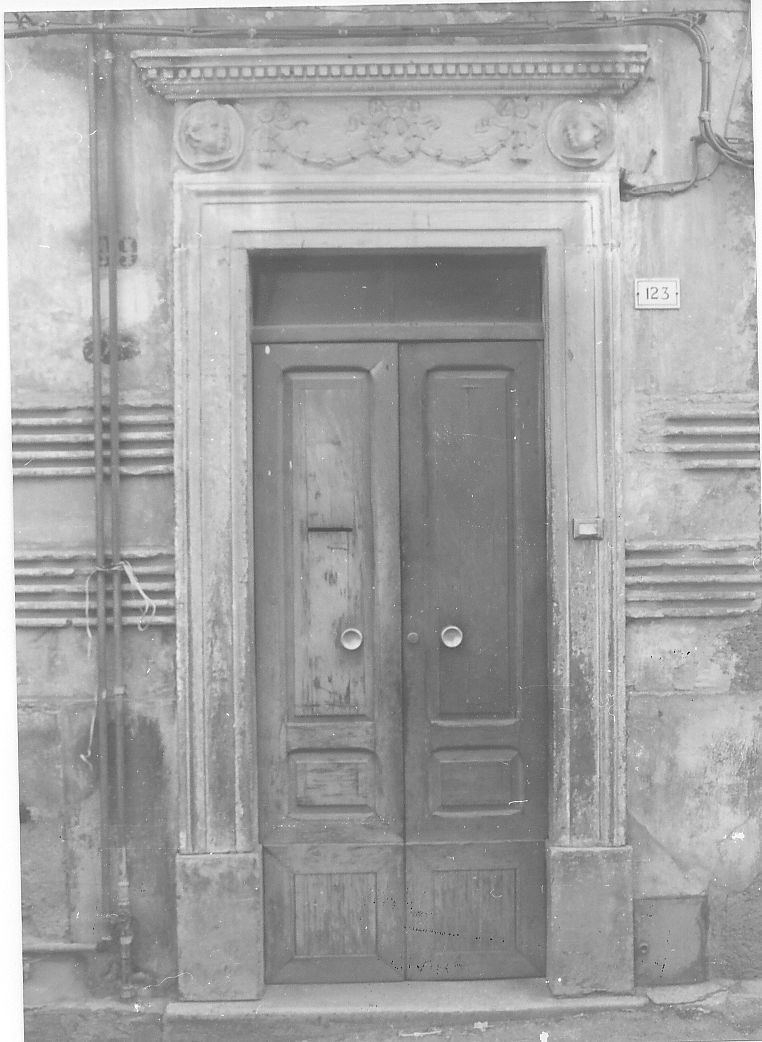 portale, serie - bottega Italia centrale (fine/inizio secc. XIX/ XX)