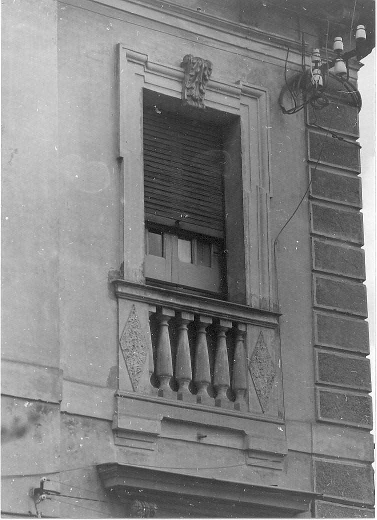 finestra, serie - bottega Italia centrale (fine/inizio secc. XIX/ XX)