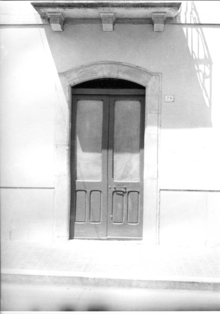 portale, opera isolata - bottega Italia centrale (fine/inizio secc. XIX/ XX)