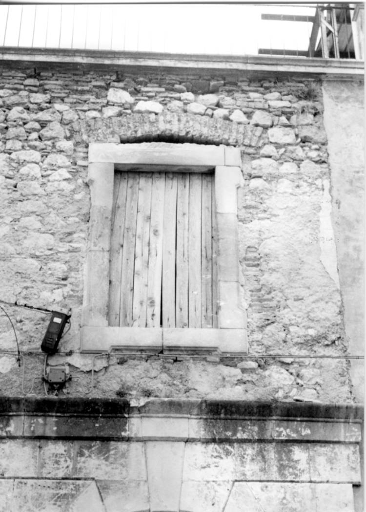 finestra, opera isolata - bottega Italia centrale (fine/inizio secc. XIX/ XX)
