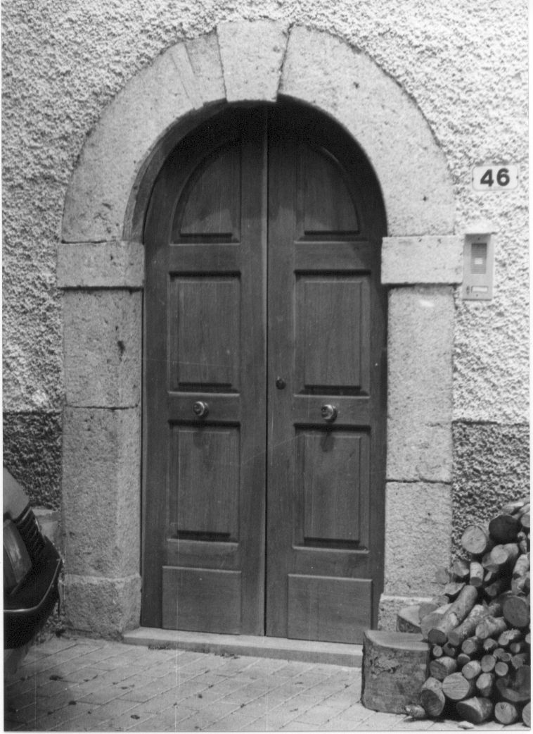 portale, elemento d'insieme - bottega Italia centrale (sec. XIX)