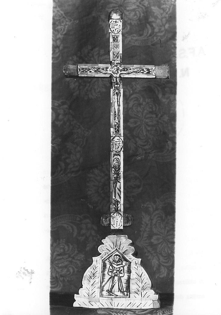 croce d'altare, opera isolata - bottega abruzzese (sec. XVII)