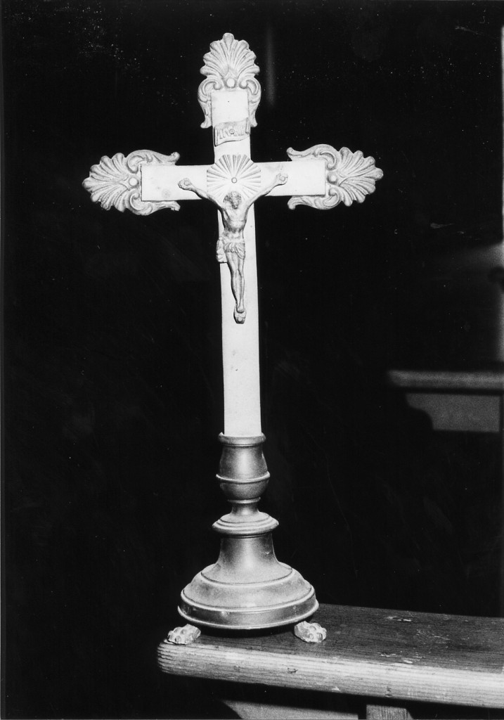 croce d'altare - produzione abruzzese (prima metà sec. XIX)