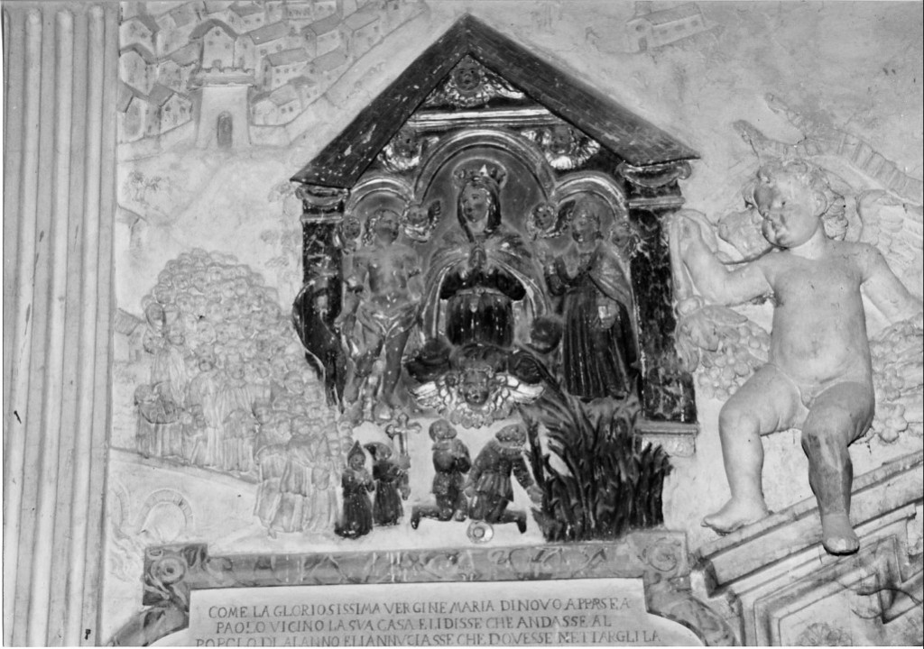 Madonna delle Grazie tra San Sebastiano e Sant'Agostino (rilievo) di Perada D (attribuito) (sec. XVII)