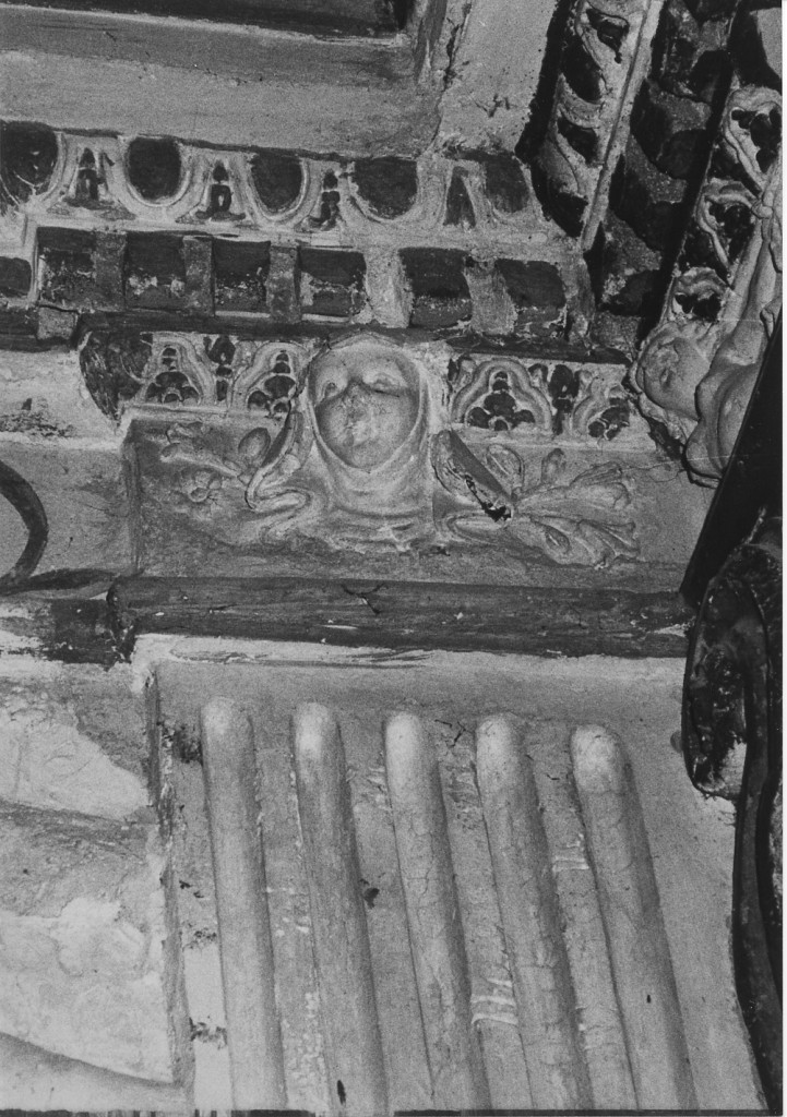testa di Madonna (rilievo, serie) di Perada D (attribuito) (sec. XVII)