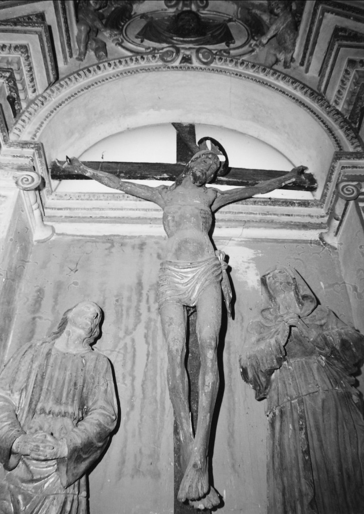 crocifissione di Cristo con la Madonna, San Giovanni Evangelista, Stephaton e Longino (scultura) - ambito abruzzese (sec. XVII)
