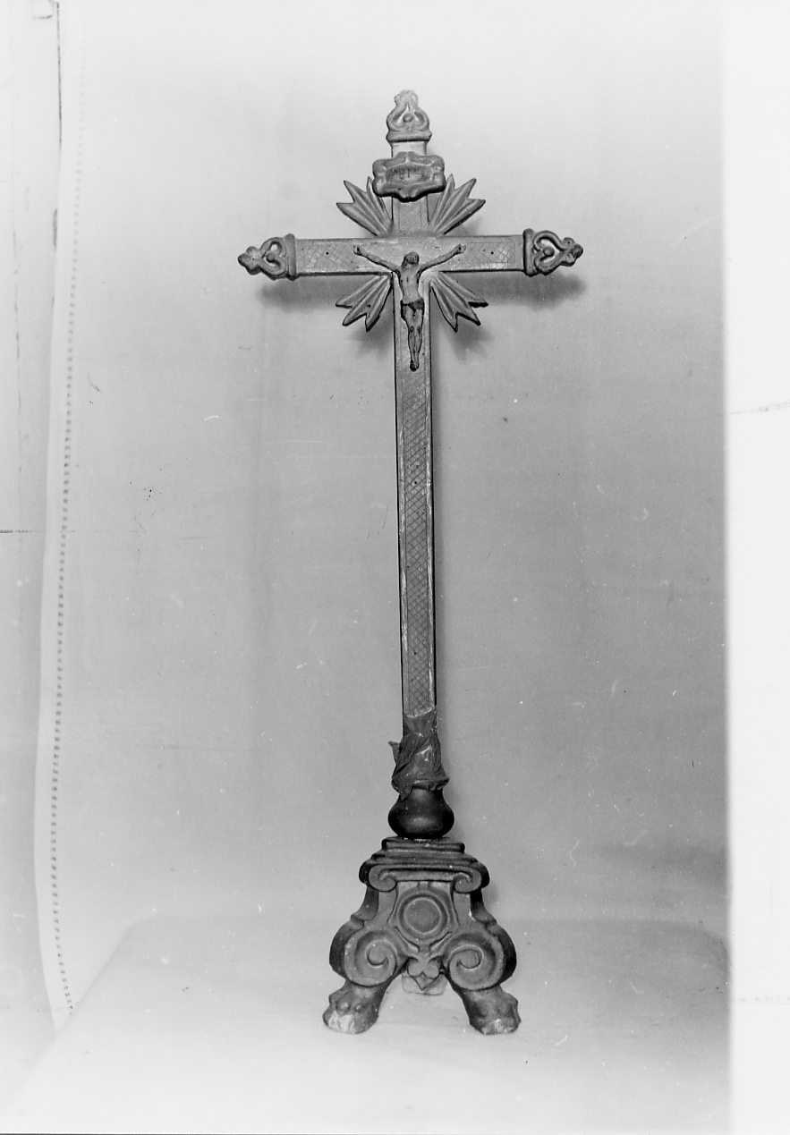 croce d'altare, opera isolata - bottega abruzzese (sec. XIX)