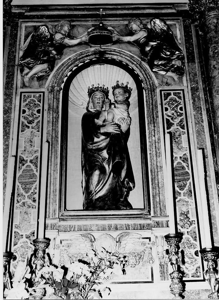 Madonna della Croce, Madonna con Bambino (gruppo scultoreo) - ambito Italia centrale (sec. XVI)