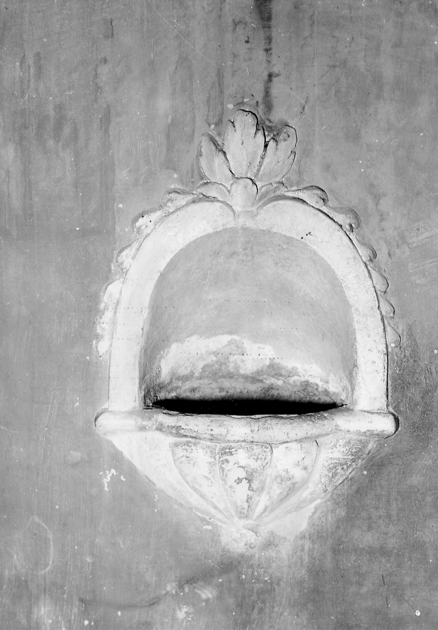 acquasantiera da parete - ambito Italia centrale (fine/inizio secc. XVIII/ XIX)