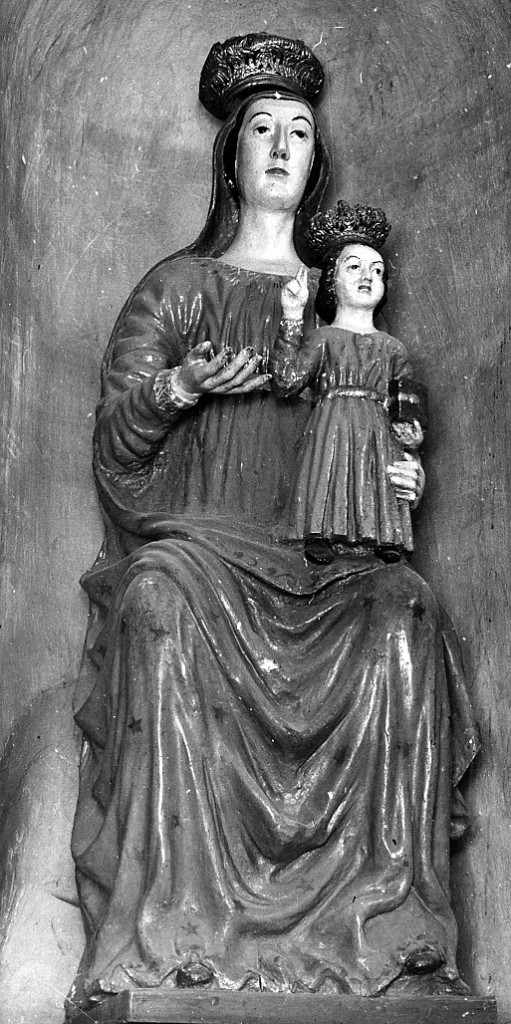 Madonna con Bambino (scultura, opera isolata) - ambito abruzzese (seconda metà sec. XVI)