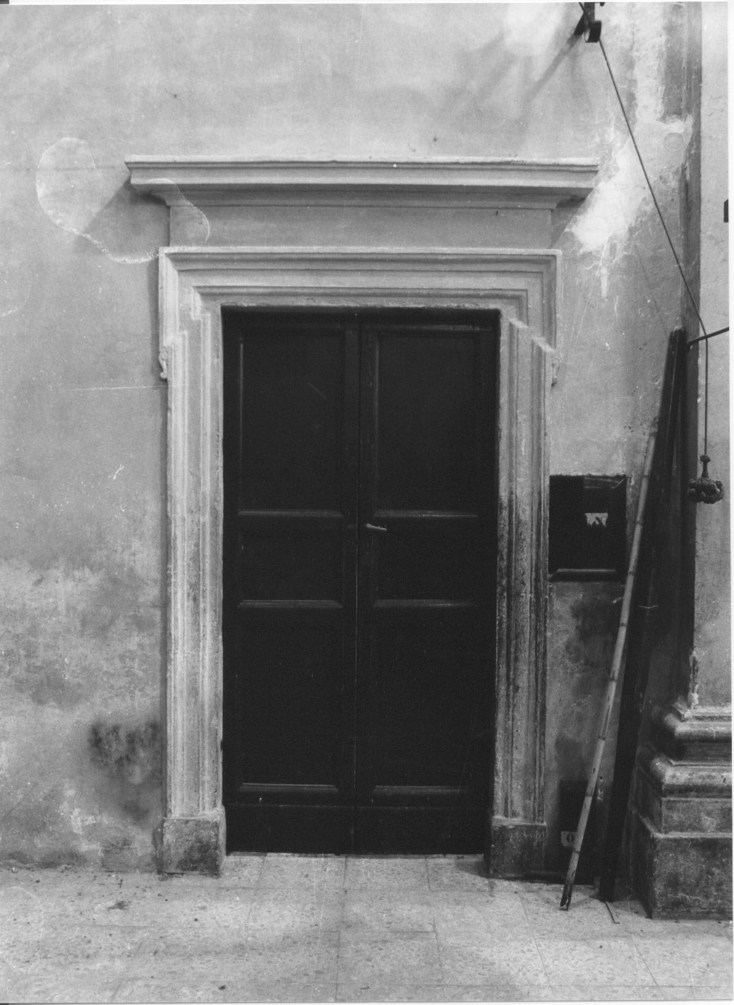 portale - ambito Italia centrale (sec. XVII)