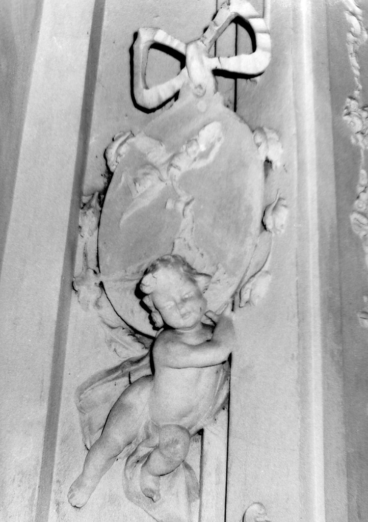 angelo con teschio (scultura, coppia) di Piazza Andrea (attribuito) (sec. XVIII)