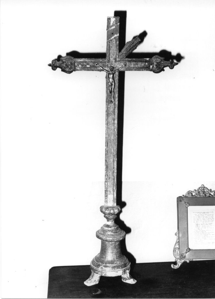 croce d'altare, opera isolata - bottega Italia centrale (sec. XIX)