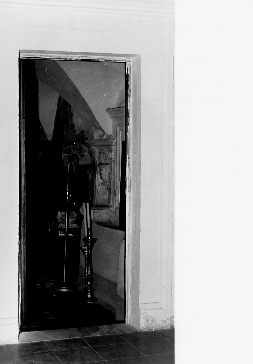 mostra di porta, opera isolata - bottega Italia centrale (sec. XVI)