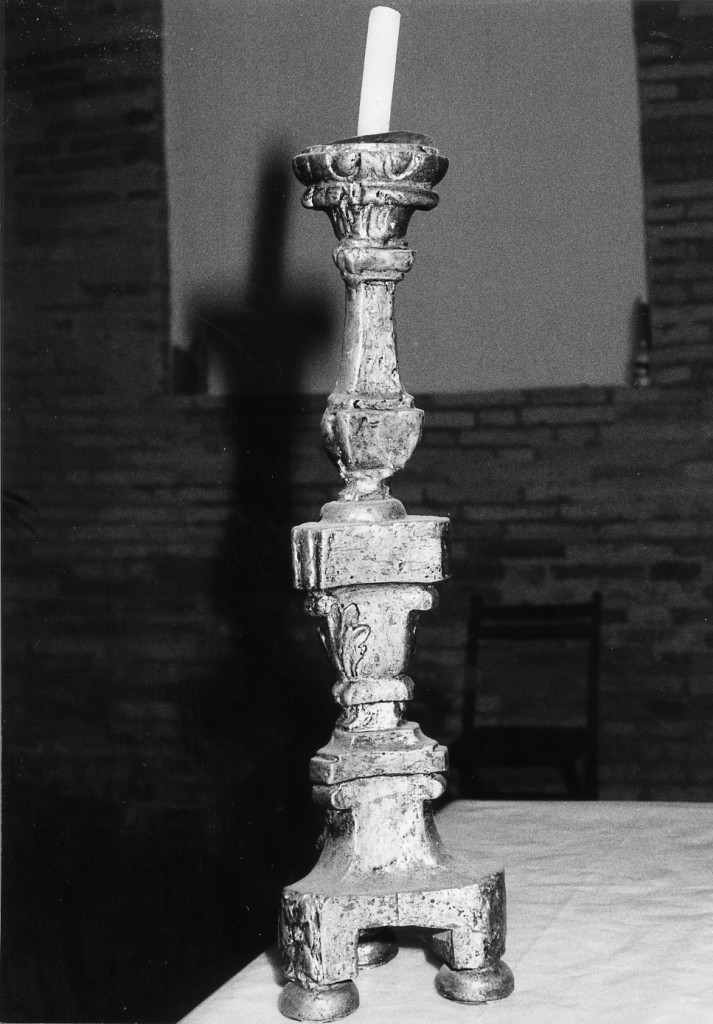 candeliere d'altare - produzione abruzzese (sec. XVII)