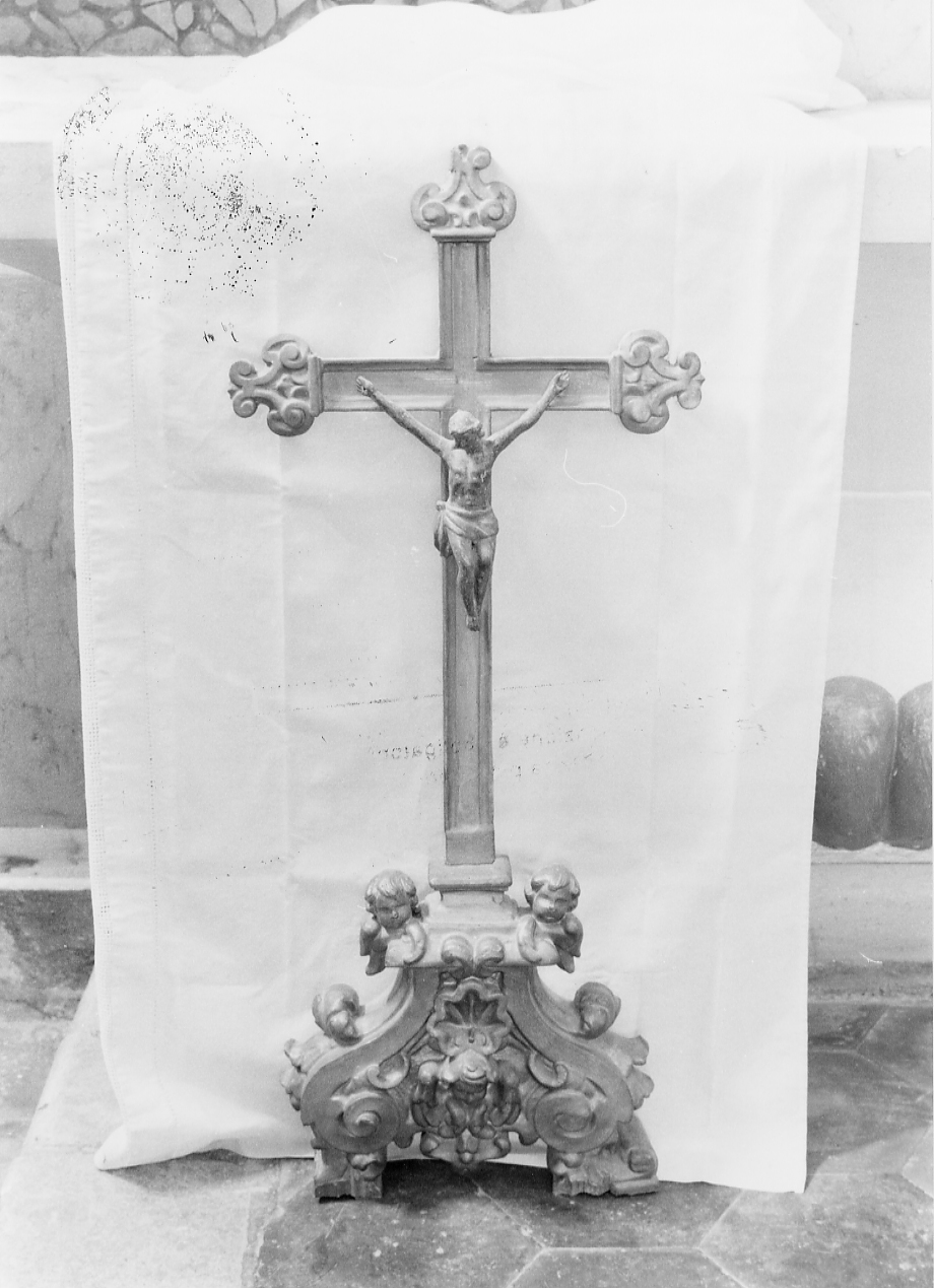 croce d'altare, opera isolata - ambito Italia centrale (fine/inizio secc. XVIII/ XIX)