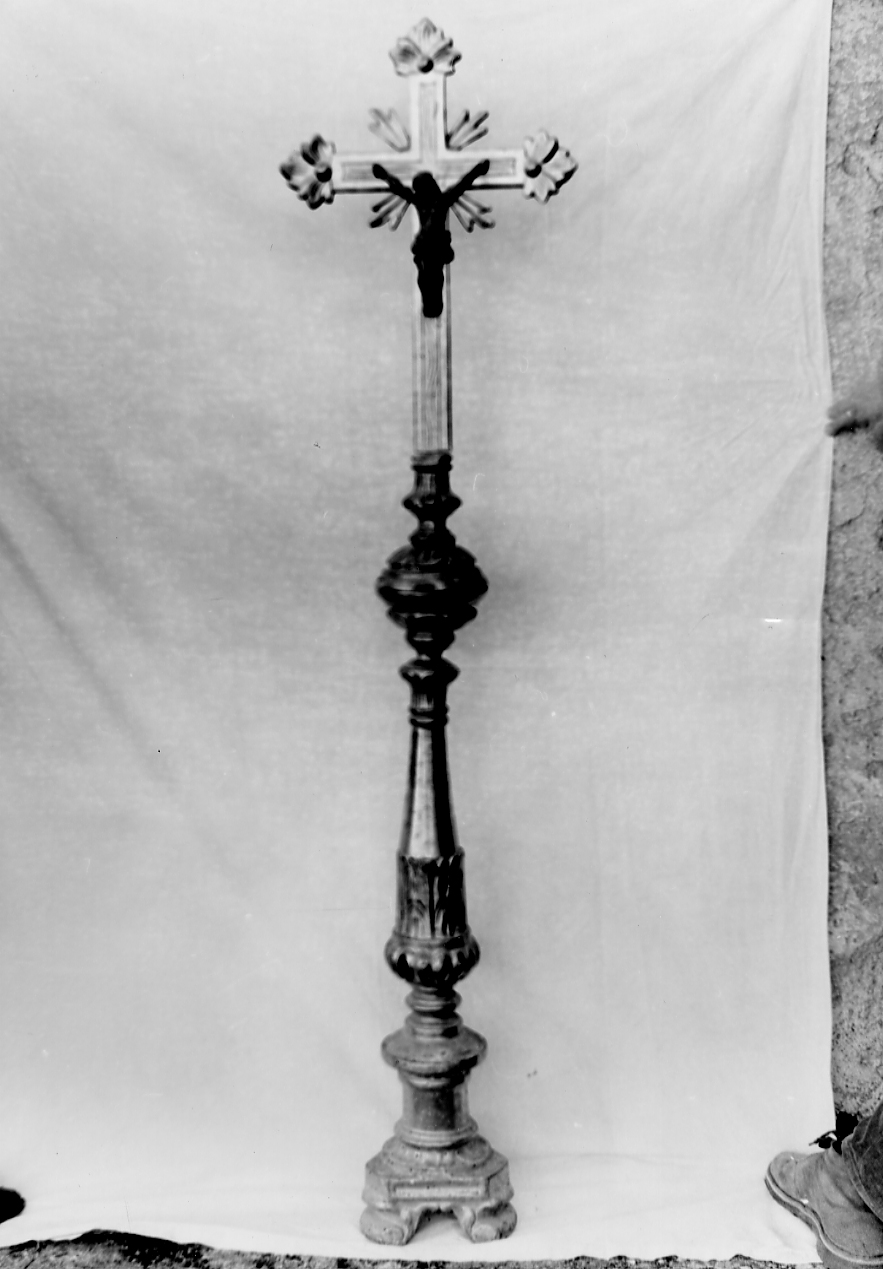 croce d'altare, opera isolata - ambito abruzzese (sec. XIX)