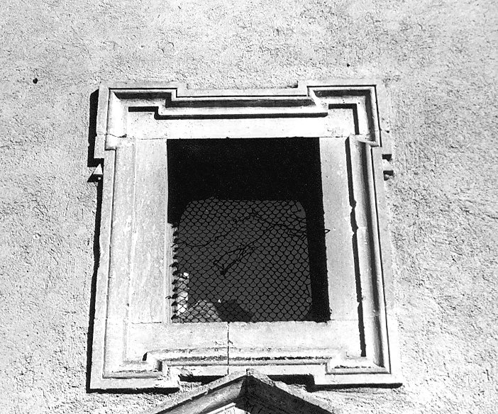 mostra di finestra, opera isolata - bottega abruzzese (sec. XVI)