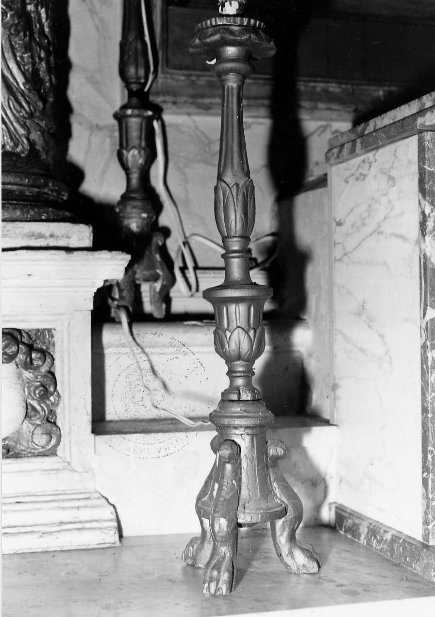 candeliere d'altare, serie - bottega abruzzese (sec. XIX)