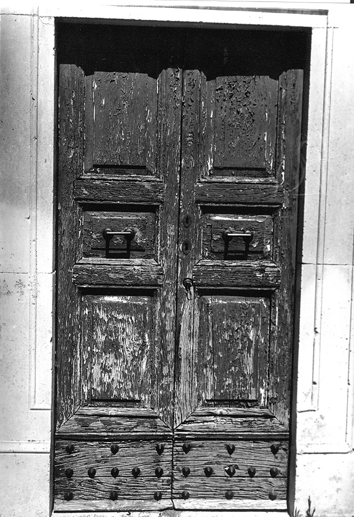 porta, opera isolata - bottega abruzzese (sec. XVIII)