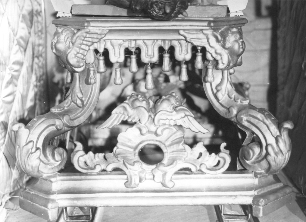 piedistallo di statua, opera isolata - bottega abruzzese (sec. XVIII)
