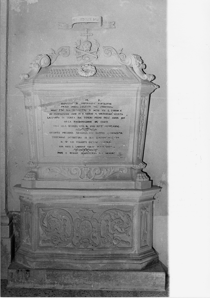 monumento funebre, opera isolata - ambito abruzzese (sec. XIX)