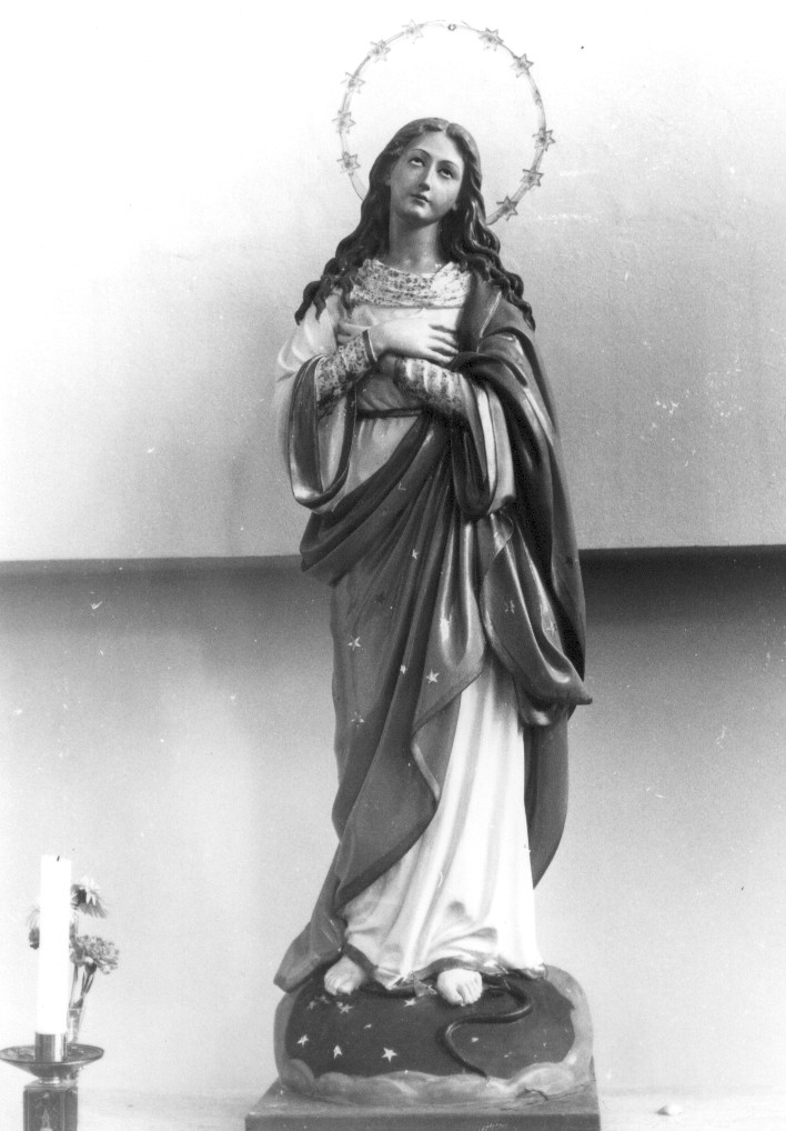 Immacolata Concezione, Madonna Immacolata (statua) - produzione leccese (prima metà sec. XX)