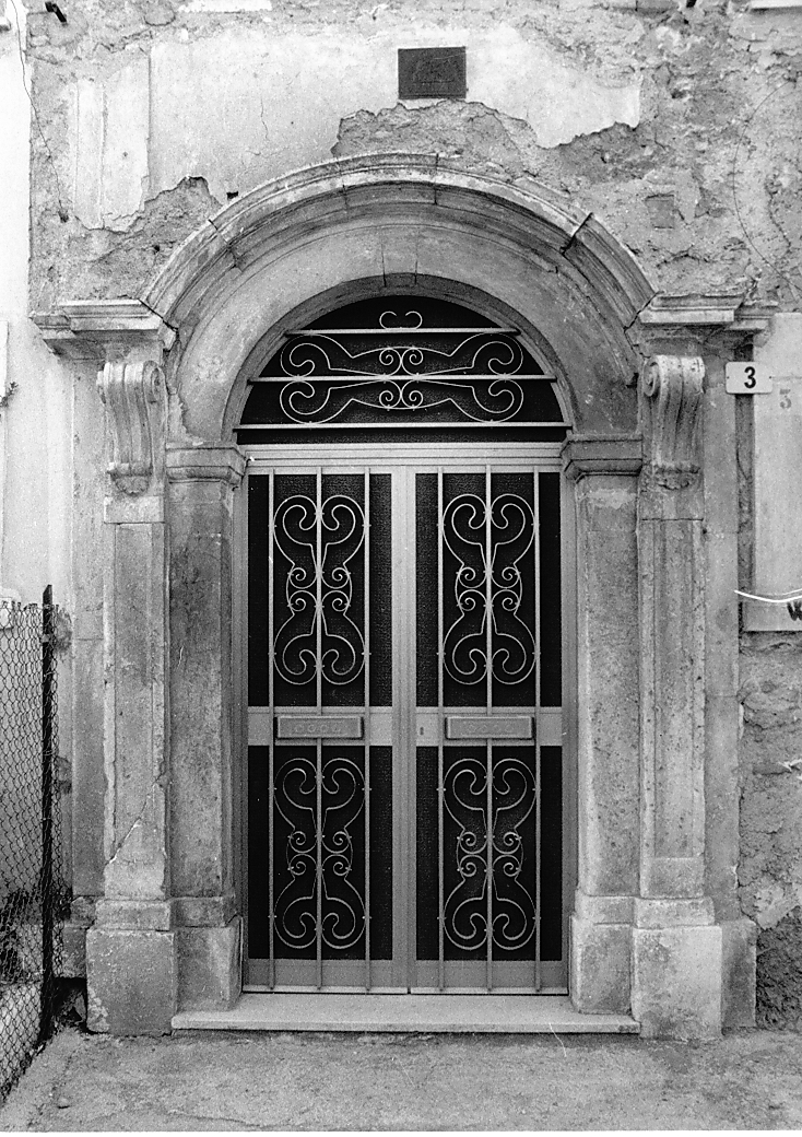 portale, opera isolata - bottega abruzzese (fine sec. XVIII)