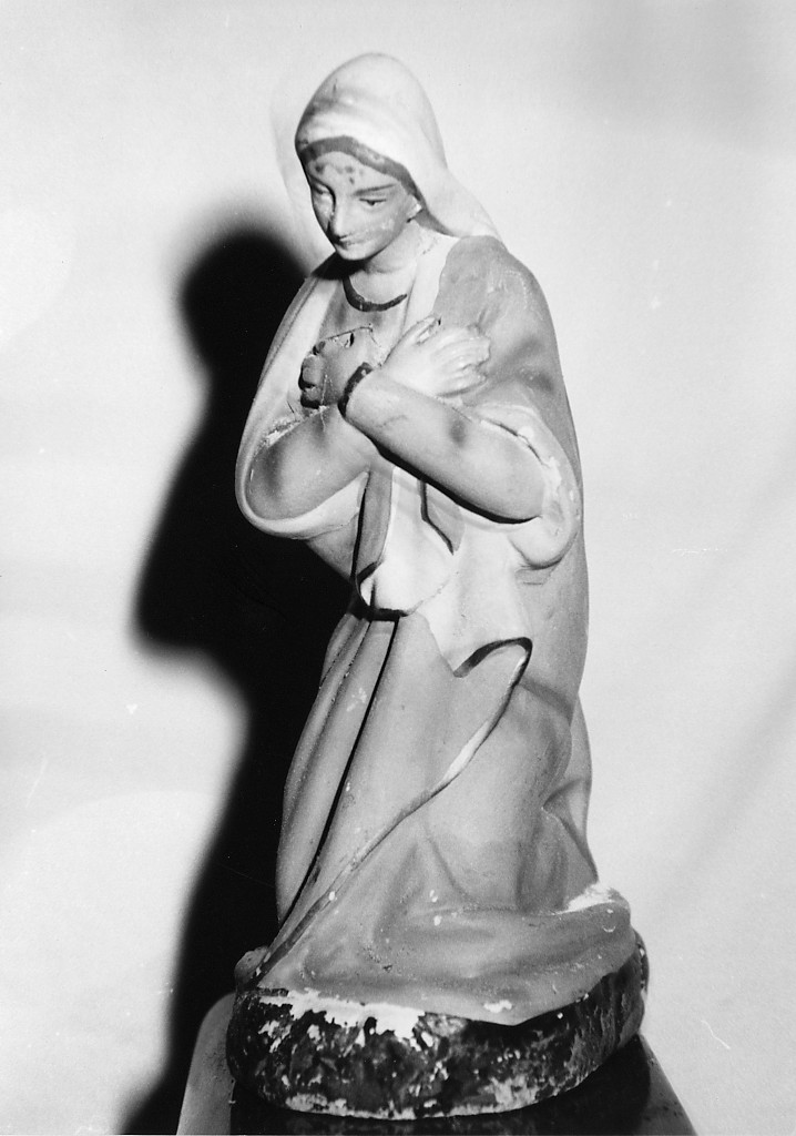 Madonna in adorazione (statuetta di presepio) - ambito Italia centrale (primo quarto sec. XX)