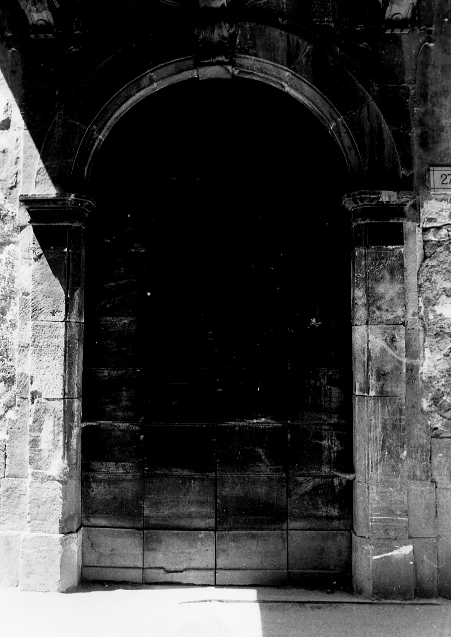 portale, opera isolata - ambito abruzzese (secc. XVII/ XVIII)