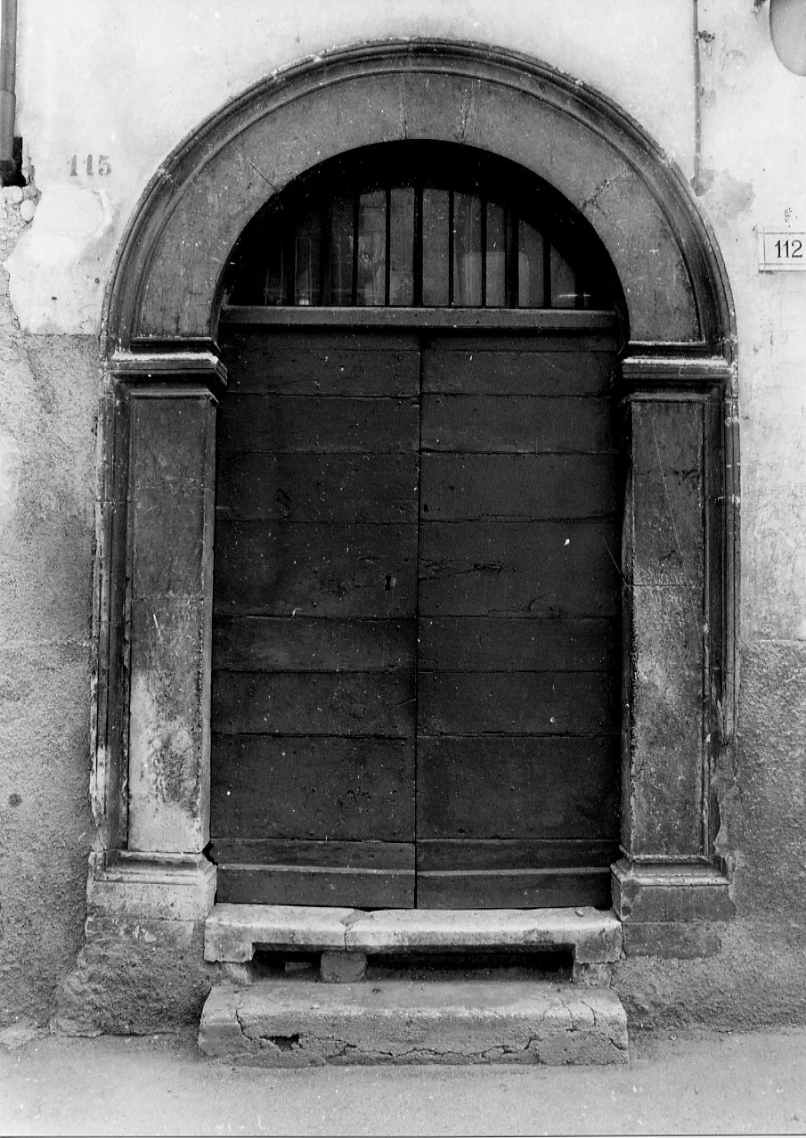 portale, opera isolata - ambito abruzzese (sec. XV)