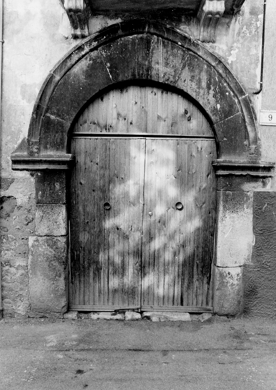 portale, opera isolata - ambito abruzzese (fine/inizio secc. XIV/ XV)
