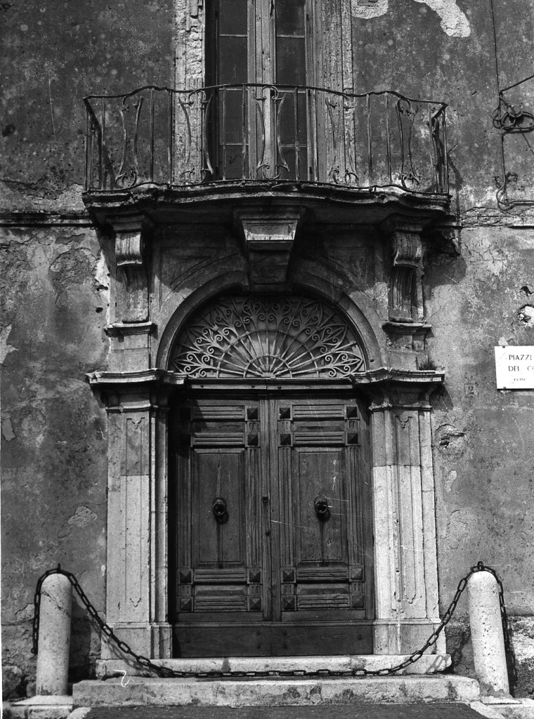 portale - manifattura Italia centrale (sec. XVIII)