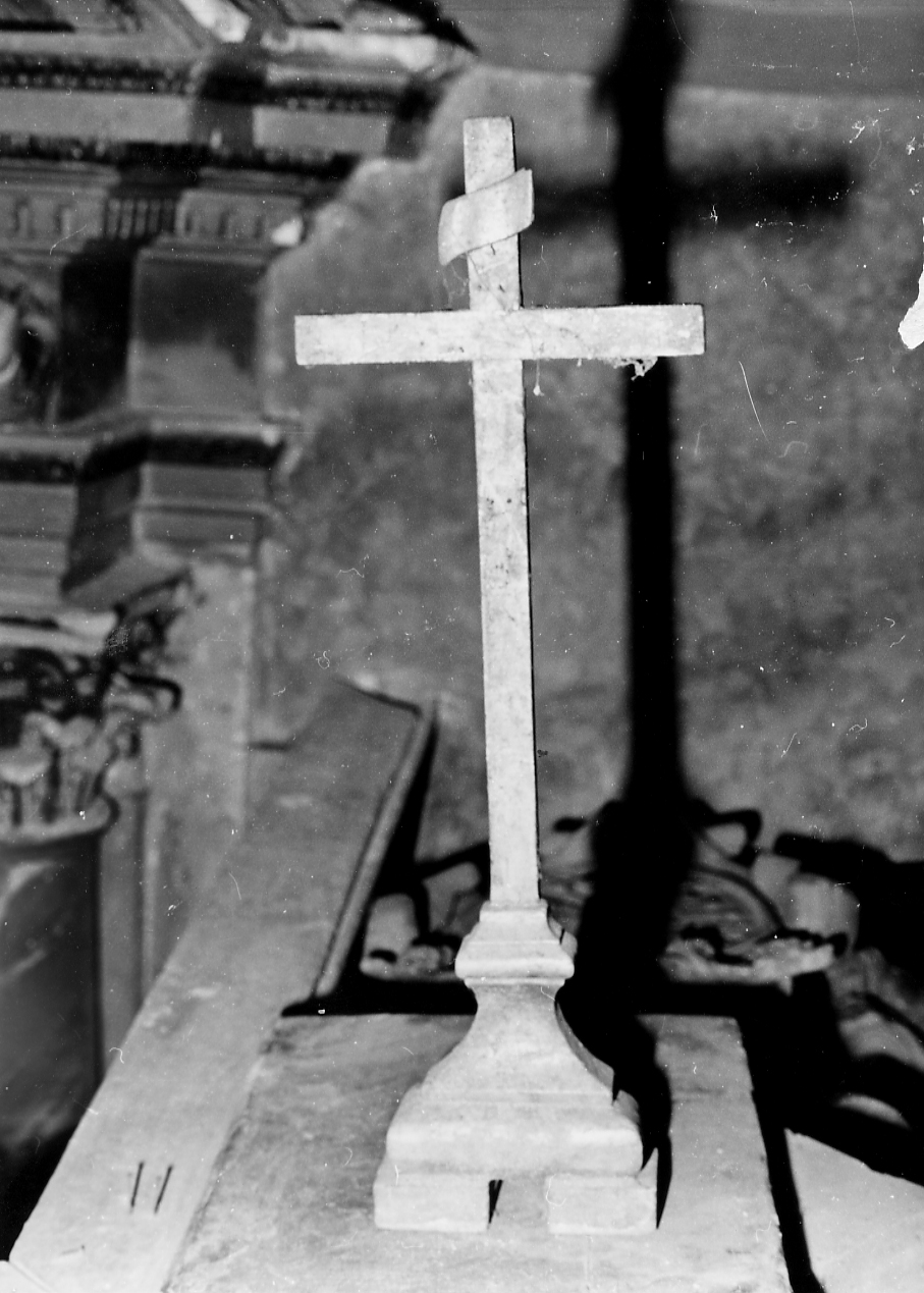 croce d'altare - bottega Italia centrale (sec. XX)
