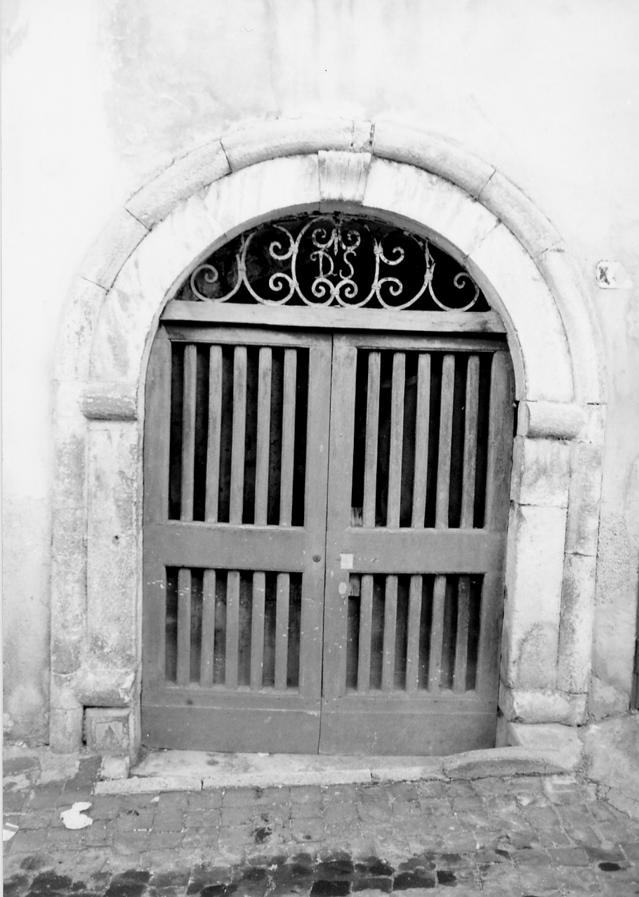 portale, opera isolata - bottega Italia centrale (fine sec. XVIII)