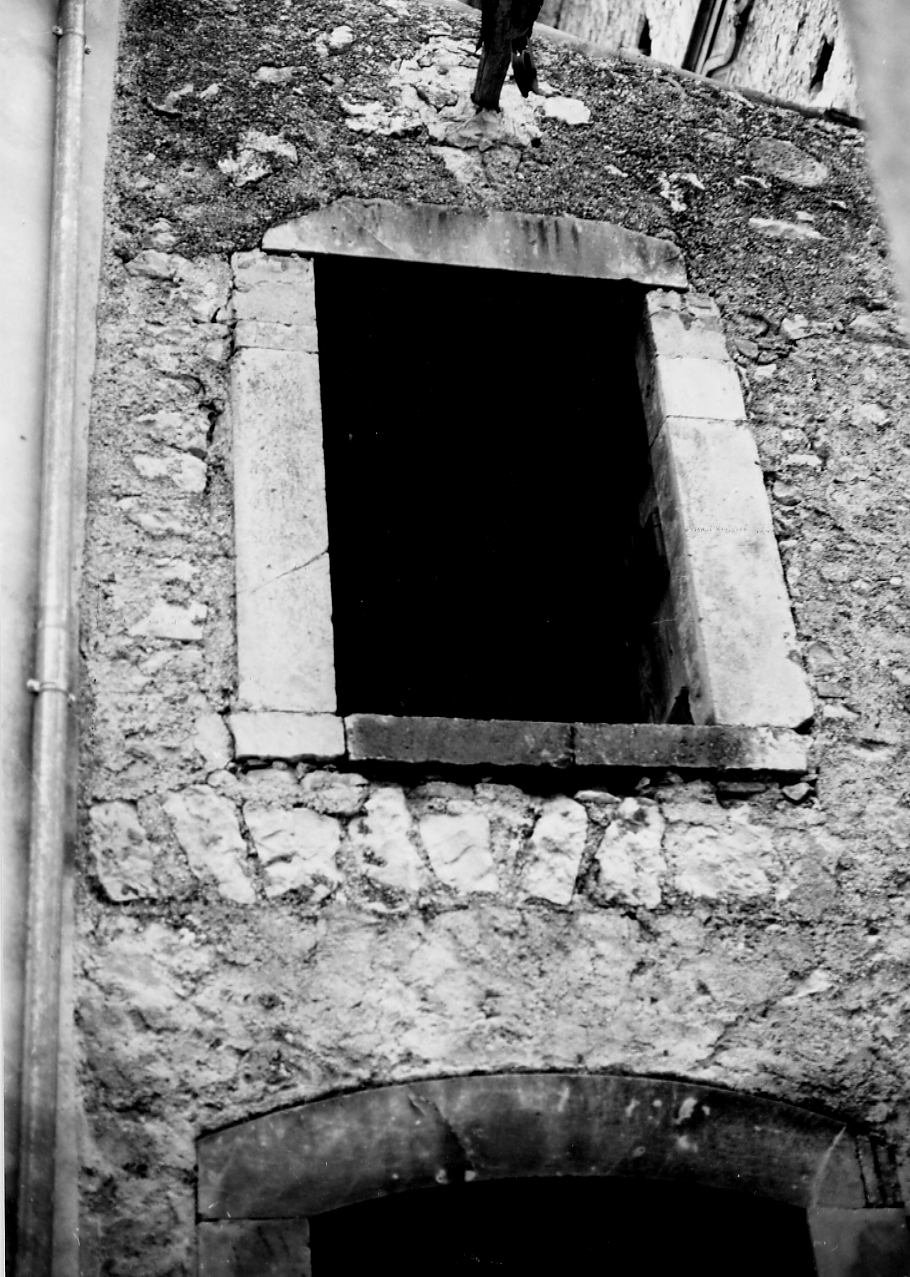 mostra di finestra, opera isolata - bottega Italia centrale (sec. XIX)